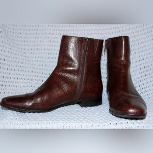 Talbots Ankle boots 100% Leather Size 7.5